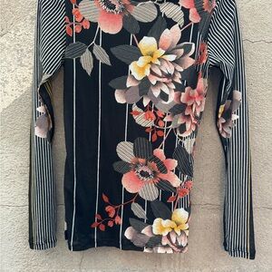 Petit poi’s mesh top. Great for layering. Size medium